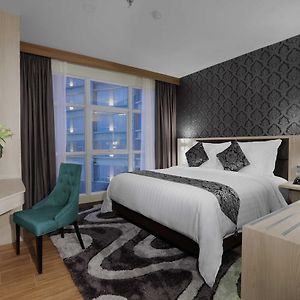 Apartemen tiga-kamar tidur menara